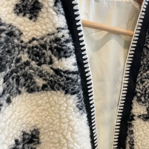 DAZY Paisley Print Drop Shoulder Teddy Jacket - Picture 2 of 3